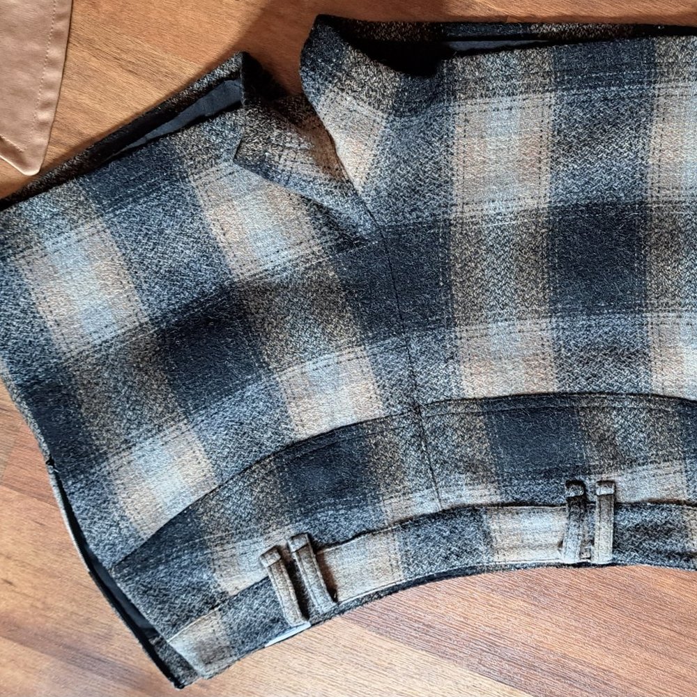 dress, wool work shorts